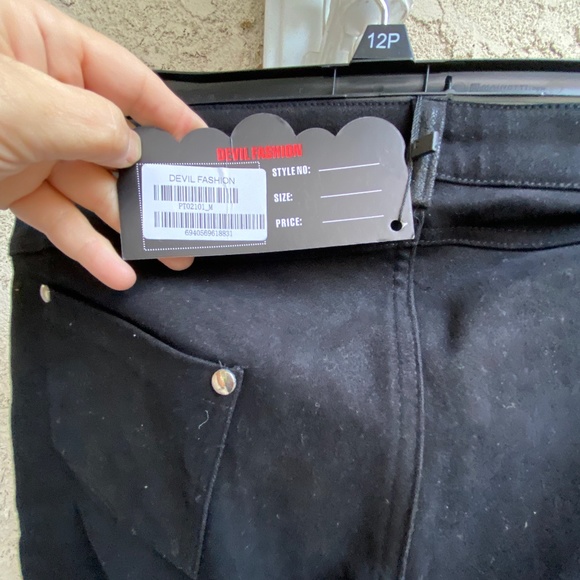 Super cool Devil Fashion Black /Punk Goth Jeans NWT - Picture 4 of 4